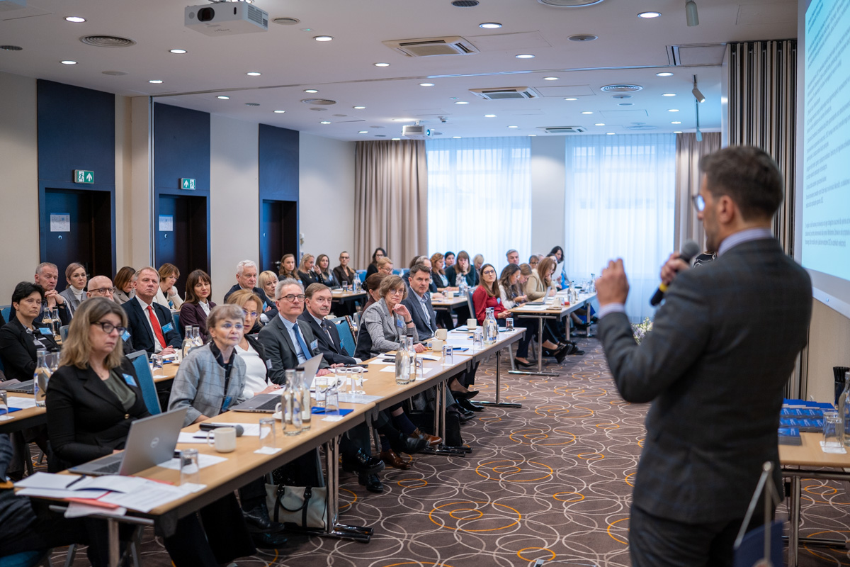 Link: Dziekani z UMB współtworzą kluczowe rekomendacje dla przyszłości kształcenia lekarzy w Polsce