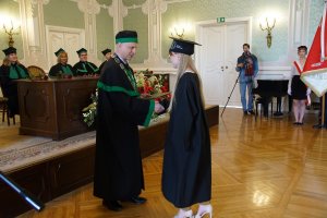 Absolwenci farmacji UMB uroczyście odebrali dyplomy Absolwenci farmacji UMB uroczyście odebrali dyplomy