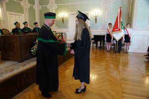 Absolwenci farmacji UMB uroczyście odebrali dyplomy Absolwenci farmacji UMB uroczyście odebrali dyplomy