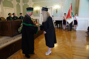 Absolwenci farmacji UMB uroczyście odebrali dyplomy Absolwenci farmacji UMB uroczyście odebrali dyplomy