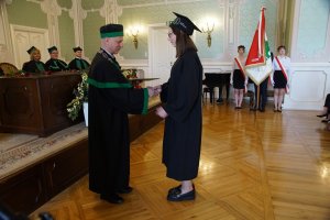 Absolwenci farmacji UMB uroczyście odebrali dyplomy Absolwenci farmacji UMB uroczyście odebrali dyplomy