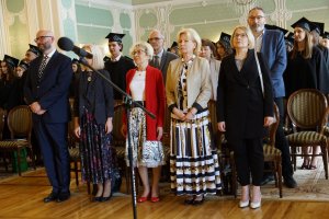 Absolwenci farmacji UMB uroczyście odebrali dyplomy Absolwenci farmacji UMB uroczyście odebrali dyplomy