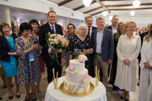 Benefis z okazji 90. urodzin prof. Idy Kinalskiej zwieńczył Podlaskie Dni Endokrynologiczno–Diabetologiczne Benefis z okazji 90. urodzin prof. Idy Kinalskiej zwieńczył Podlaskie Dni Endokrynologiczno–Diabetologiczne