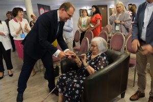 Benefis z okazji 90. urodzin prof. Idy Kinalskiej zwieńczył Podlaskie Dni Endokrynologiczno–Diabetologiczne Benefis z okazji 90. urodzin prof. Idy Kinalskiej zwieńczył Podlaskie Dni Endokrynologiczno–Diabetologiczne