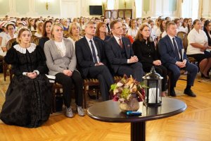 Ponad 300 absolwentów pielęgniarstwa, położnictwa i fizjoterapii UMB odebrało dziś uroczyście dyplomy Ponad 300 absolwentów pielęgniarstwa, położnictwa i fizjoterapii UMB odebrało dziś uroczyście dyplomy