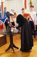 Ponad 300 absolwentów pielęgniarstwa, położnictwa i fizjoterapii UMB odebrało dziś uroczyście dyplomy Ponad 300 absolwentów pielęgniarstwa, położnictwa i fizjoterapii UMB odebrało dziś uroczyście dyplomy