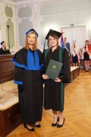 Ponad 300 absolwentów pielęgniarstwa, położnictwa i fizjoterapii UMB odebrało dziś uroczyście dyplomy Ponad 300 absolwentów pielęgniarstwa, położnictwa i fizjoterapii UMB odebrało dziś uroczyście dyplomy