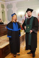 Ponad 300 absolwentów pielęgniarstwa, położnictwa i fizjoterapii UMB odebrało dziś uroczyście dyplomy Ponad 300 absolwentów pielęgniarstwa, położnictwa i fizjoterapii UMB odebrało dziś uroczyście dyplomy