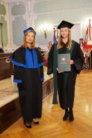 Ponad 300 absolwentów pielęgniarstwa, położnictwa i fizjoterapii UMB odebrało dziś uroczyście dyplomy Ponad 300 absolwentów pielęgniarstwa, położnictwa i fizjoterapii UMB odebrało dziś uroczyście dyplomy