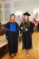 Ponad 300 absolwentów pielęgniarstwa, położnictwa i fizjoterapii UMB odebrało dziś uroczyście dyplomy Ponad 300 absolwentów pielęgniarstwa, położnictwa i fizjoterapii UMB odebrało dziś uroczyście dyplomy