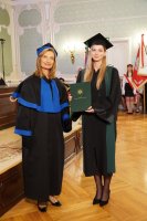 Ponad 300 absolwentów pielęgniarstwa, położnictwa i fizjoterapii UMB odebrało dziś uroczyście dyplomy Ponad 300 absolwentów pielęgniarstwa, położnictwa i fizjoterapii UMB odebrało dziś uroczyście dyplomy