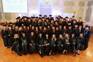 Ponad 300 absolwentów pielęgniarstwa, położnictwa i fizjoterapii UMB odebrało dziś uroczyście dyplomy Ponad 300 absolwentów pielęgniarstwa, położnictwa i fizjoterapii UMB odebrało dziś uroczyście dyplomy