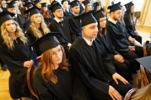 Ponad 300 absolwentów pielęgniarstwa, położnictwa i fizjoterapii UMB odebrało dziś uroczyście dyplomy Ponad 300 absolwentów pielęgniarstwa, położnictwa i fizjoterapii UMB odebrało dziś uroczyście dyplomy