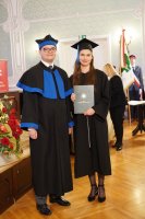 Ponad 300 absolwentów pielęgniarstwa, położnictwa i fizjoterapii UMB odebrało dziś uroczyście dyplomy Ponad 300 absolwentów pielęgniarstwa, położnictwa i fizjoterapii UMB odebrało dziś uroczyście dyplomy