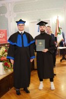 Ponad 300 absolwentów pielęgniarstwa, położnictwa i fizjoterapii UMB odebrało dziś uroczyście dyplomy Ponad 300 absolwentów pielęgniarstwa, położnictwa i fizjoterapii UMB odebrało dziś uroczyście dyplomy