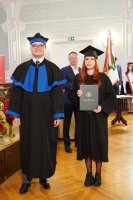 Ponad 300 absolwentów pielęgniarstwa, położnictwa i fizjoterapii UMB odebrało dziś uroczyście dyplomy Ponad 300 absolwentów pielęgniarstwa, położnictwa i fizjoterapii UMB odebrało dziś uroczyście dyplomy