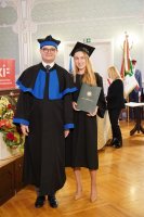 Ponad 300 absolwentów pielęgniarstwa, położnictwa i fizjoterapii UMB odebrało dziś uroczyście dyplomy Ponad 300 absolwentów pielęgniarstwa, położnictwa i fizjoterapii UMB odebrało dziś uroczyście dyplomy