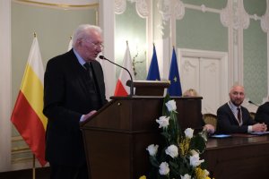 Profesor Marian Szamatowicz odebrał tytuł Honorowego Obywatela Białegostoku Profesor Marian Szamatowicz odebrał tytuł Honorowego Obywatela Białegostoku
