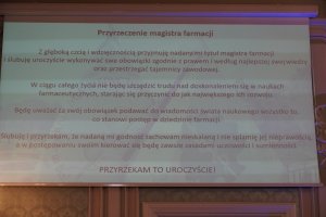 Absolwenci Farmacji UMB 2024 odebrali dyplomy Absolwenci Farmacji UMB 2024 odebrali dyplomy