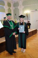 Absolwenci Farmacji UMB 2024 odebrali dyplomy Absolwenci Farmacji UMB 2024 odebrali dyplomy