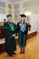 Absolwenci Farmacji UMB 2024 odebrali dyplomy Absolwenci Farmacji UMB 2024 odebrali dyplomy