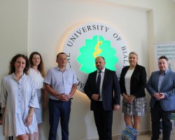 Delegacja władz Fundacji Rozwoju Systemu Edukacji na Uniwersytecie Medycznym w Białymstoku