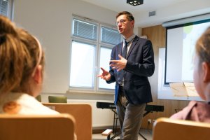 Muzyka na łagodzenie bólu w UDSK Muzyka na łagodzenie bólu w UDSK