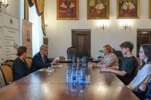 Porozumienie o współpracy: UMB i X Liceum Ogólnokształcące w Białymstoku Porozumienie o współpracy: UMB i X Liceum Ogólnokształcące w Białymstoku