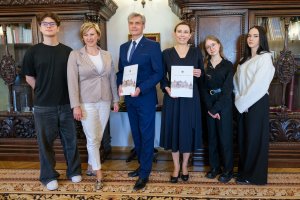 Porozumienie o współpracy: UMB i X Liceum Ogólnokształcące w Białymstoku Porozumienie o współpracy: UMB i X Liceum Ogólnokształcące w Białymstoku