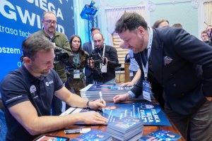 Kosmos inspiracji. Wizyta polskiego astronauty dr. Sławosza Uznańskiego-Wiśniewskiego w UMB Kosmos inspiracji. Wizyta polskiego astronauty dr. Sławosza Uznańskiego-Wiśniewskiego w UMB