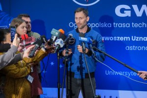 Kosmos inspiracji. Wizyta polskiego astronauty dr. Sławosza Uznańskiego-Wiśniewskiego w UMB Kosmos inspiracji. Wizyta polskiego astronauty dr. Sławosza Uznańskiego-Wiśniewskiego w UMB