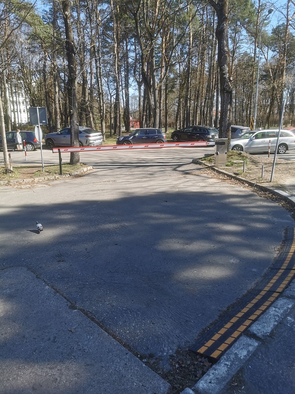 Opis alternatywny znajduje się w treści